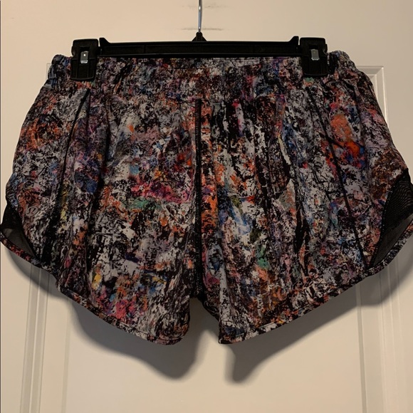 Lululemon Multi-Colored Hotty Hot Shorts
Sz 10, 2.5 inch, Good Condition - Picture 3 of 5